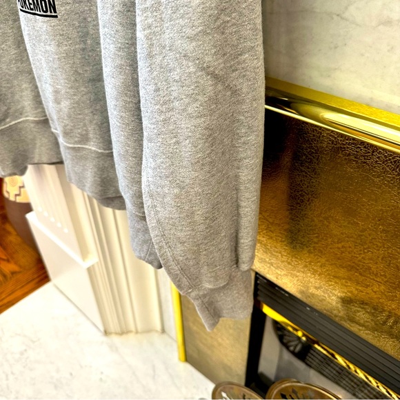 UNIQLO Limited Edition Pokemon Series Pikachu Sweatshirt Crewneck Grey Medium - Picture 4 of 5